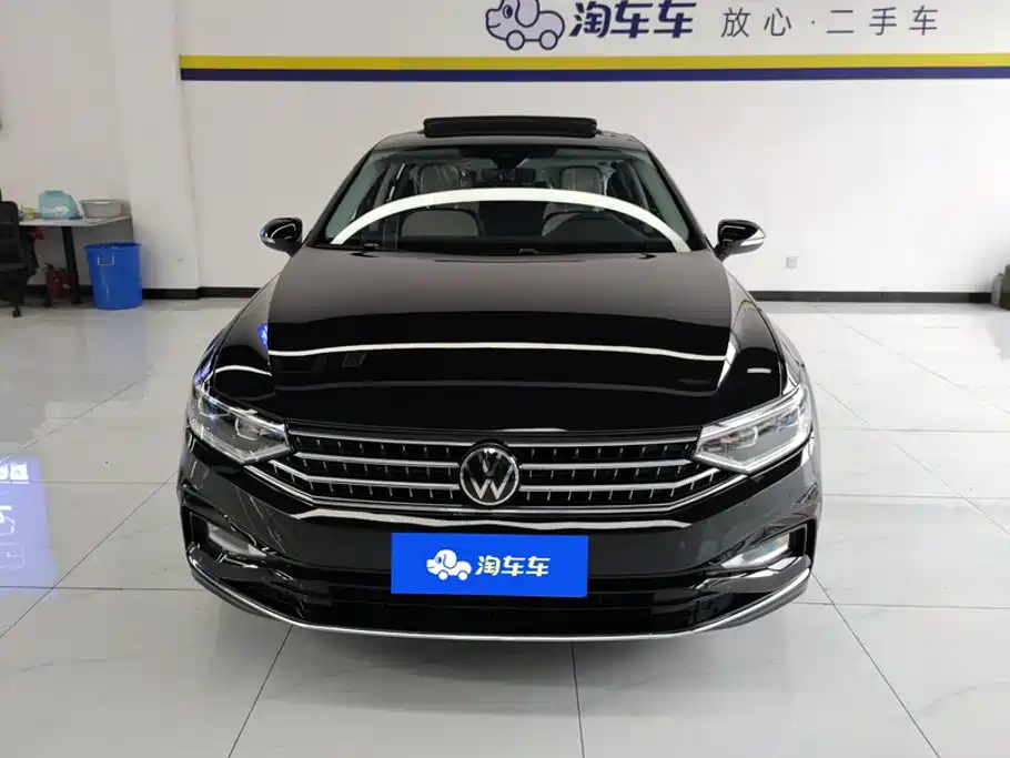 Volkswagen Magotan 2025 2025 Facelift Public Edition 330TSI DSG Luxury