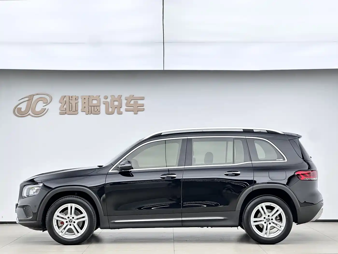 Mercedes-Benz GLB 2023 GLB 220 Dynamic фото 2