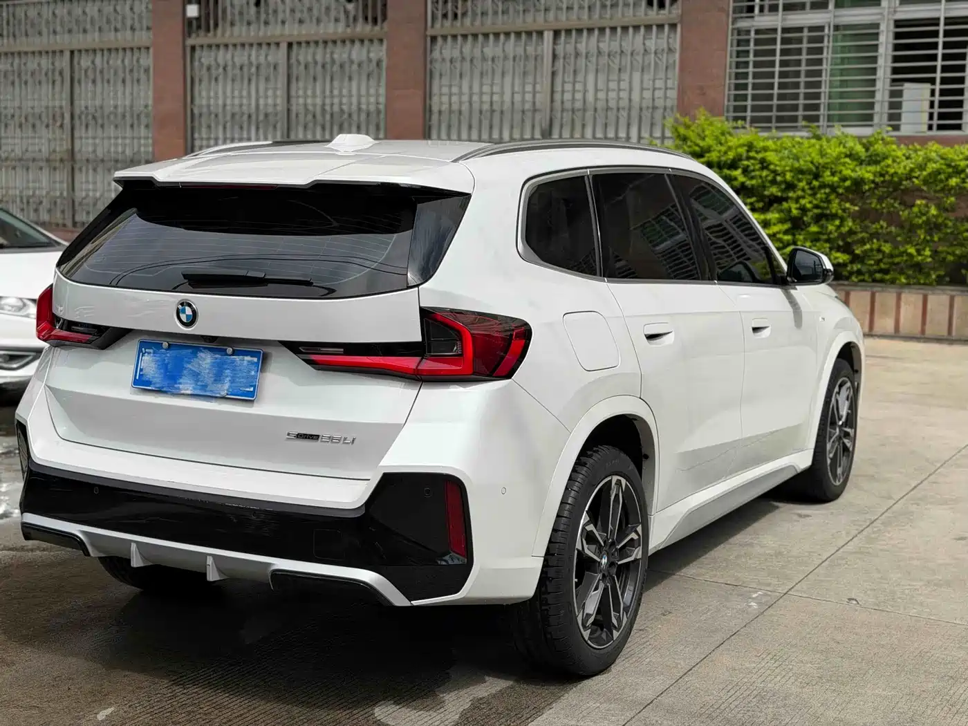 BMW X1 2025 sDrive25Li M Sport Package фото 9