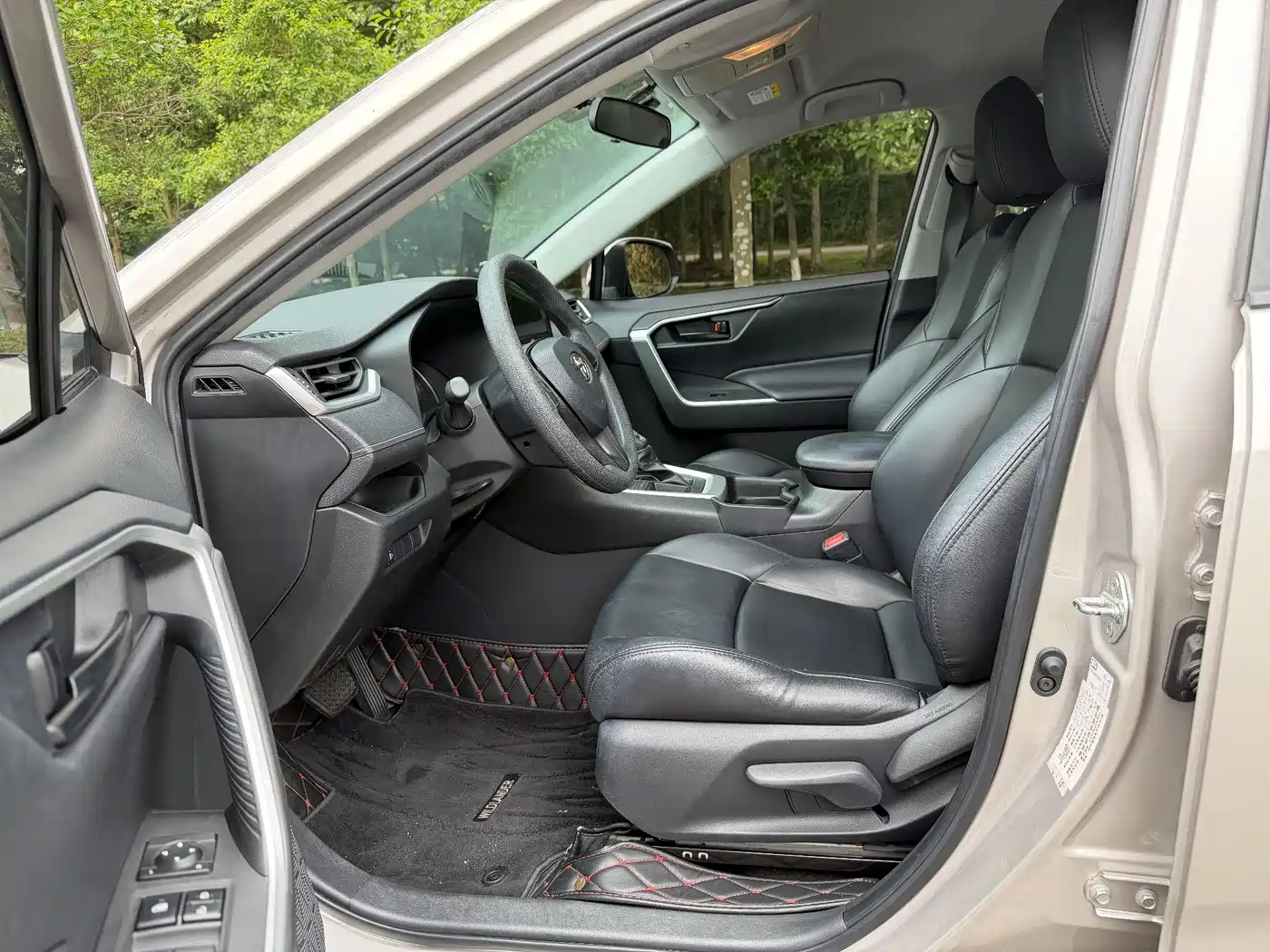 Toyota Wildlander 2022 Facelift 2.0L CVT 2WD Leading Edition фото 8
