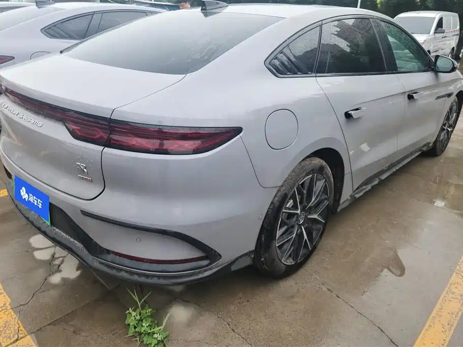 BYD Han 2025 DM-i Smart Driving Edition 125KM Honor фото 3