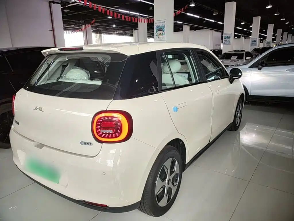 JAC Yiwei Yiwei 3 2026 2025 Model 330km Trend Joy Edition