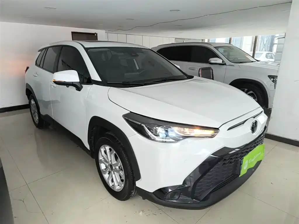 Toyota Frontlander 2022 2.0L CVT Leading Edition фото 4