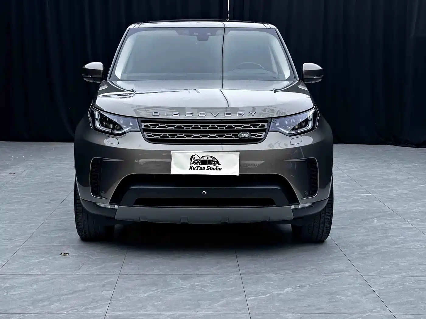 Land Rover Discovery 2017 3.0 SC V6 SE фото 2