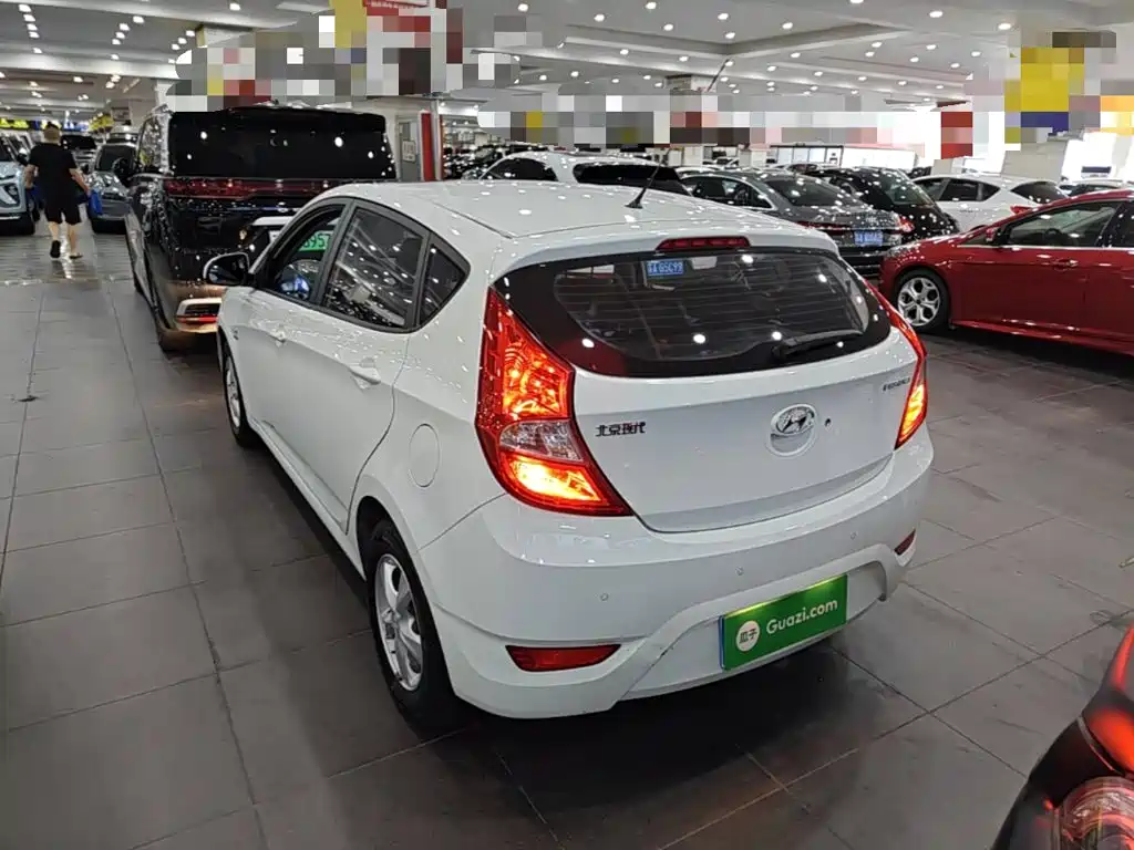 Hyundai Reina 2016 2014 Model 1.4L Automatic GLX