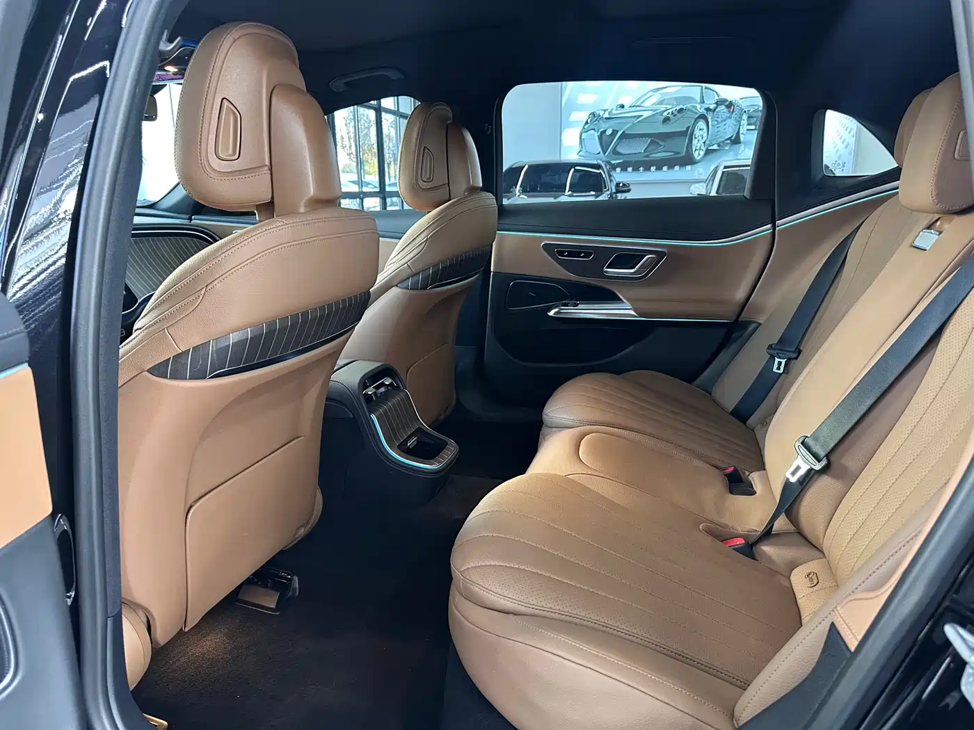 Mercedes-Benz E-Class 2024 E 300 L Fashion фото 5