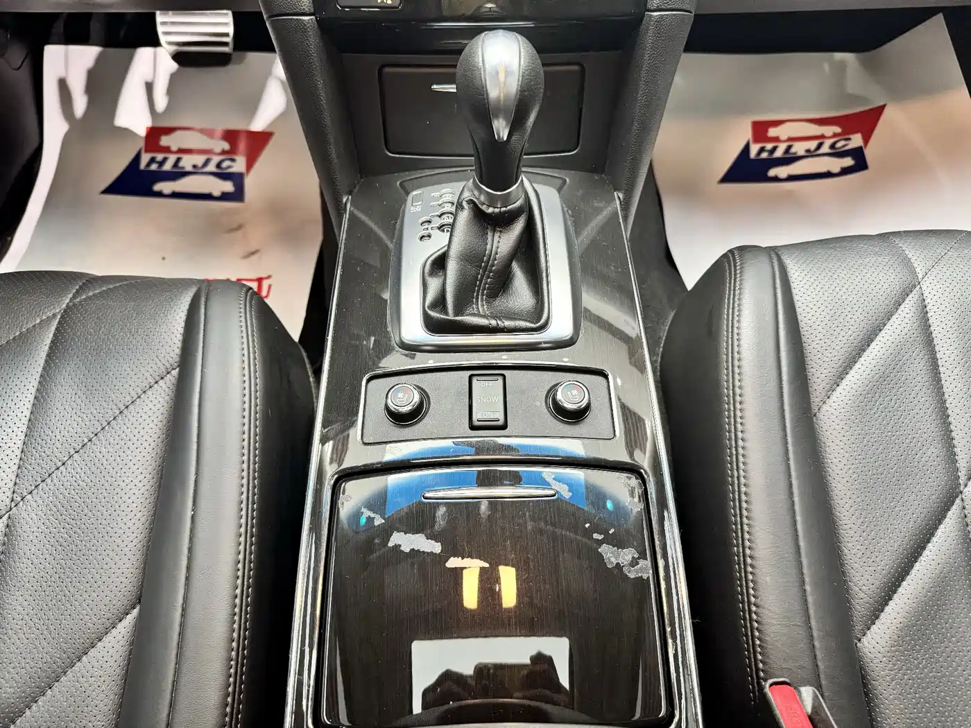 Infiniti FX 2011 FX35 Standard фото 16