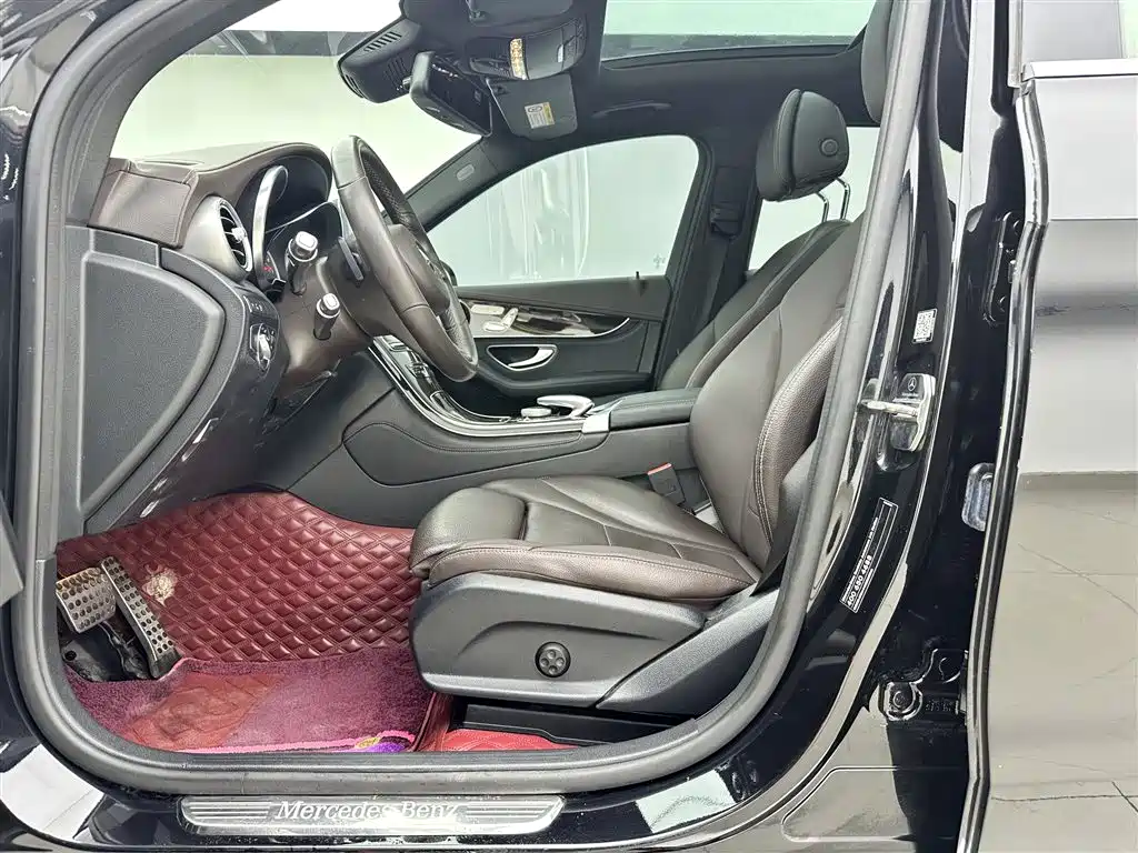 Mercedes-Benz GLC 2018 GLC 260 4MATIC Luxury фото 6
