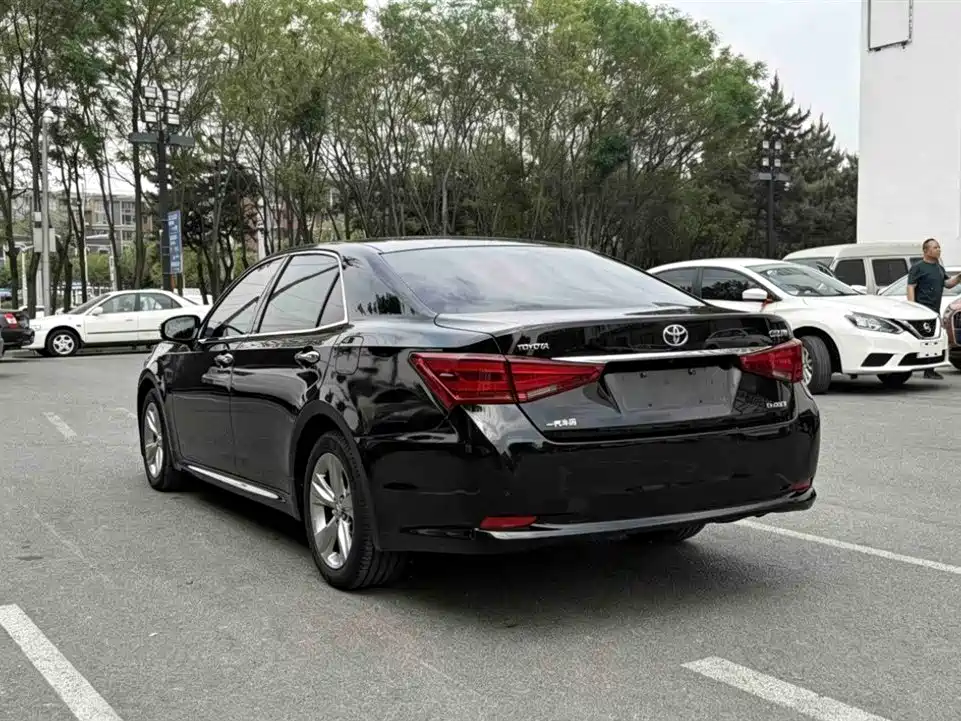Toyota Crown 2015 2.0T Fashion фото 9