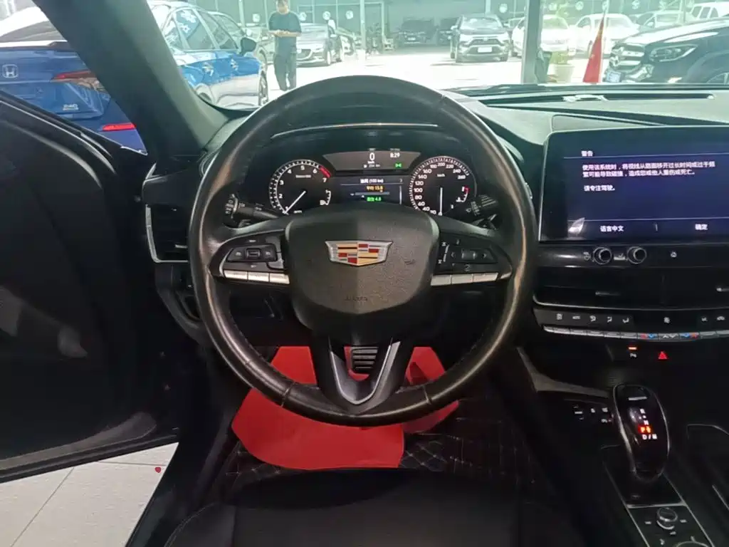 Фото 11 - Cadillac CT5