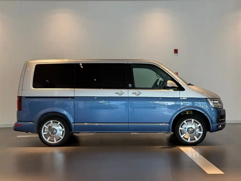 Volkswagen Multivan 2018 2018 2.0TSI 4WD Leisure Edition 7-Seater