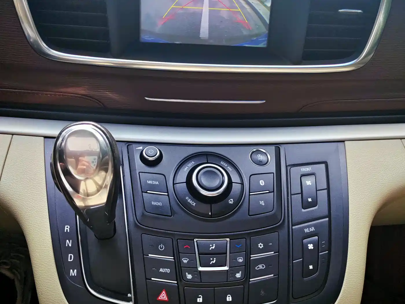 Buick GL8 2018 28T Premium Model China VI фото 5