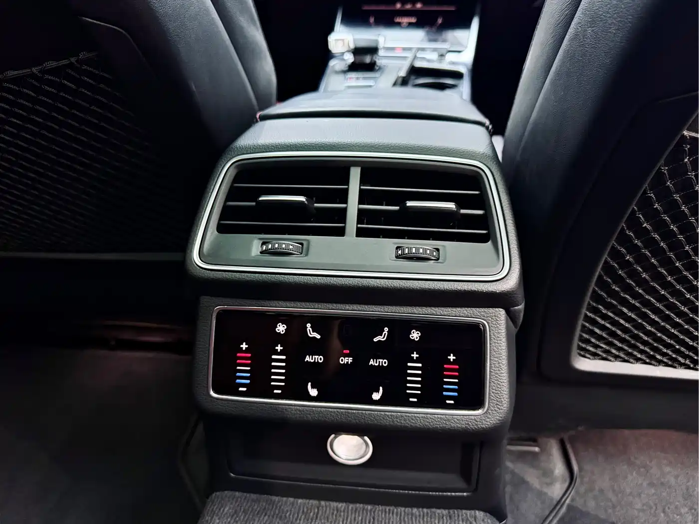 Audi A6L 2019 45 TFSI quattro Exclusive Dynamic фото 19