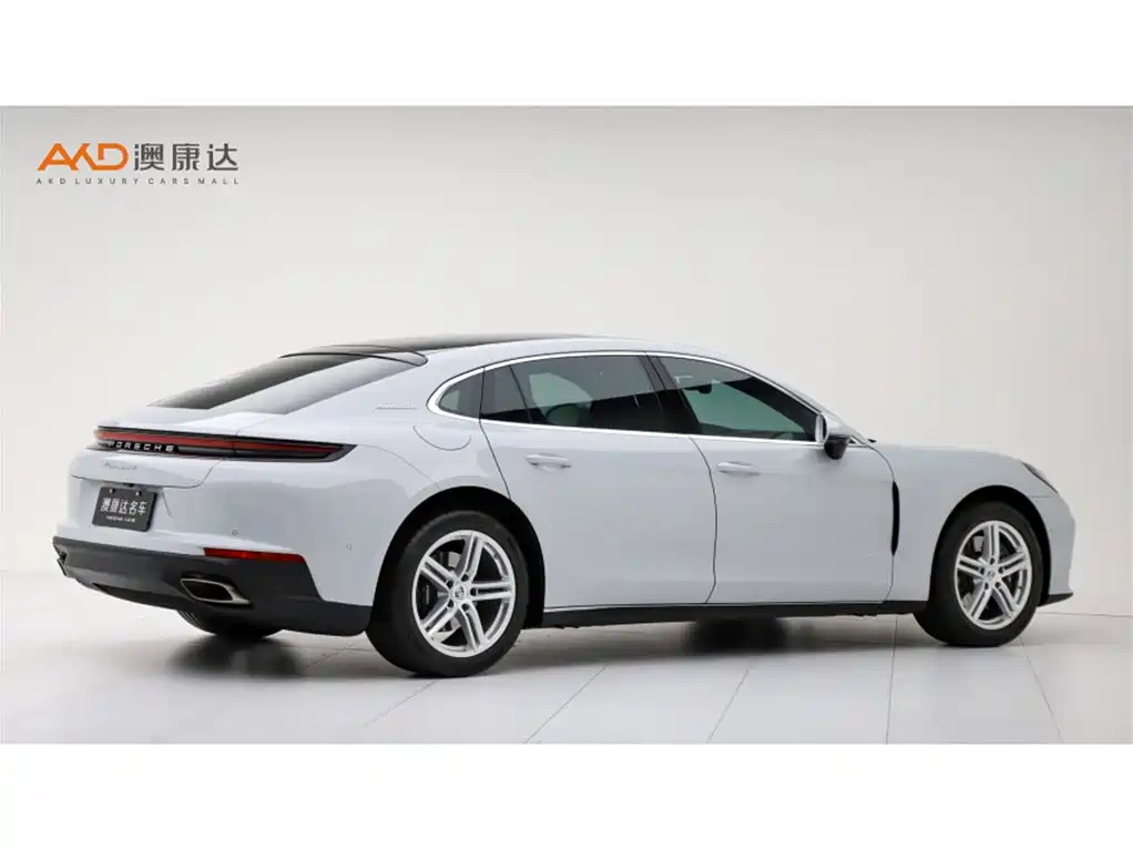 2026 Porsche Panamera