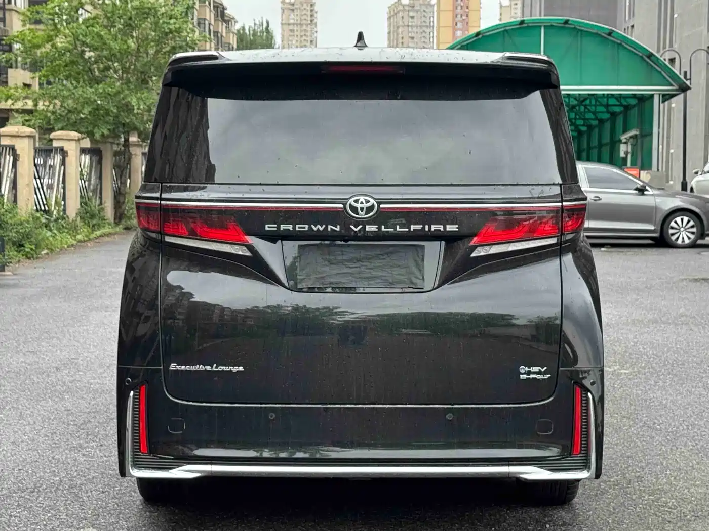 Toyota Vellfire 2024 Crown Hybrid 2.5L Executive Premium Edition фото 5