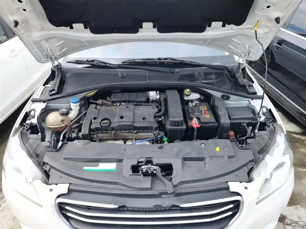 Peugeot 301 2016 2014 1.6L Manual Comfort Edition