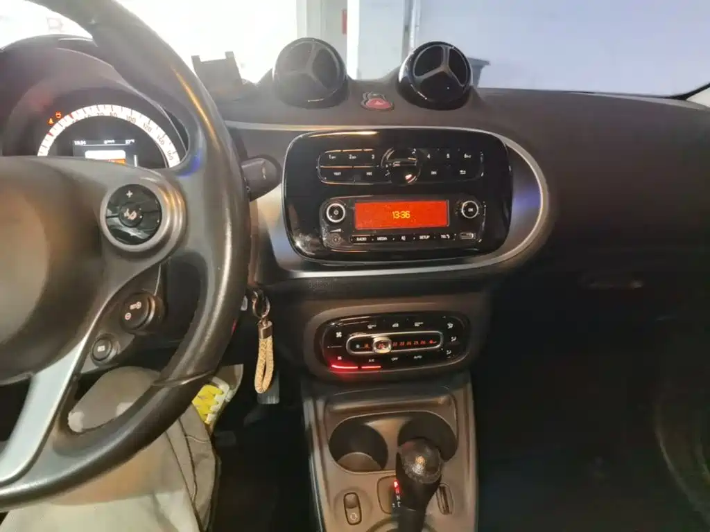 smart forfour 2017 2016 1.0L 52kW Passion Edition