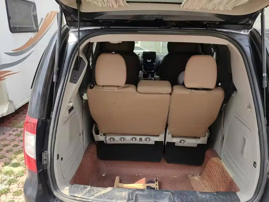 Chrysler Grand Voyager (Import) 2014 2013 3.6L Luxury Edition