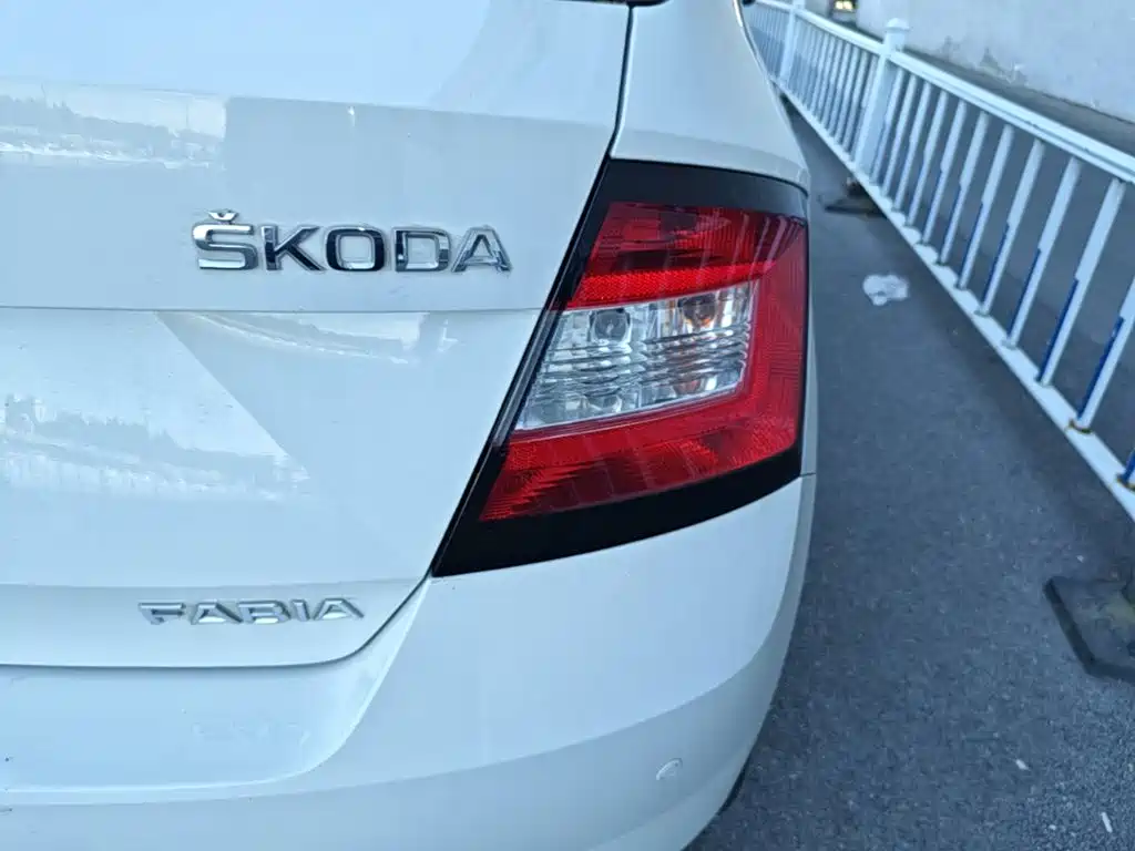 صورة 8 - Škoda Fabia