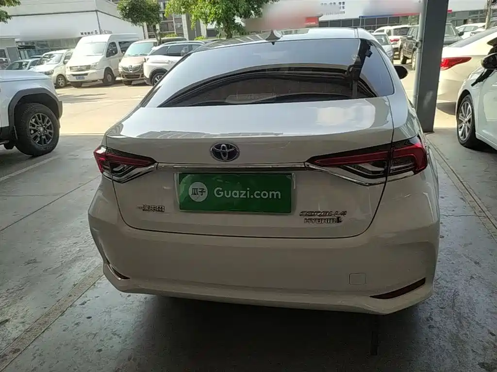 Toyota Corolla 2023 1.8L Smart Hybrid Dual Engine Elite Edition фото 6