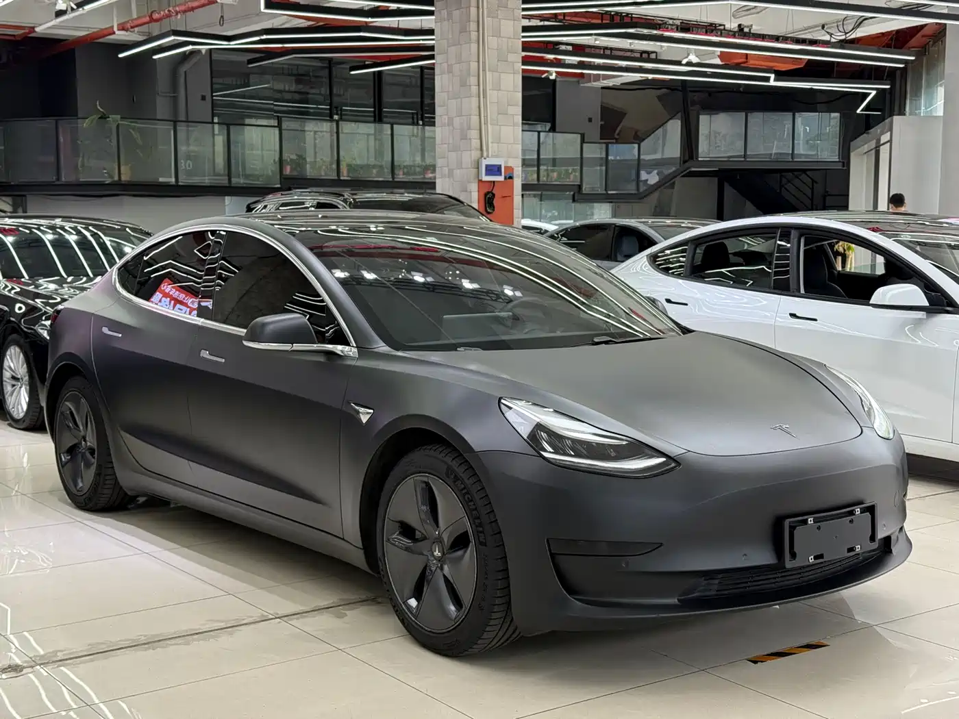 TESLA MODEL 3