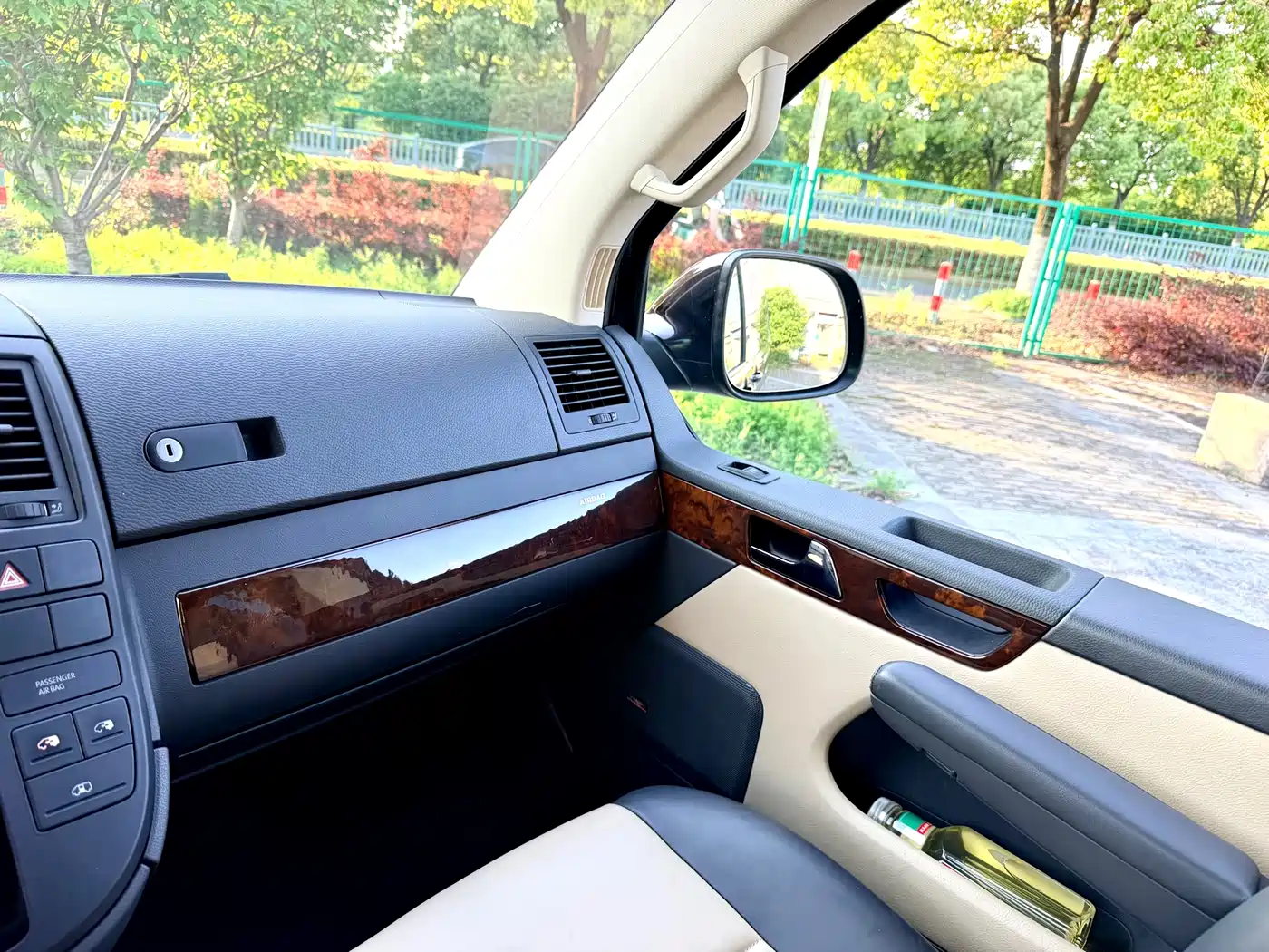 Volkswagen Multivan 2012 2.0TSI 4WD Premium фото 17