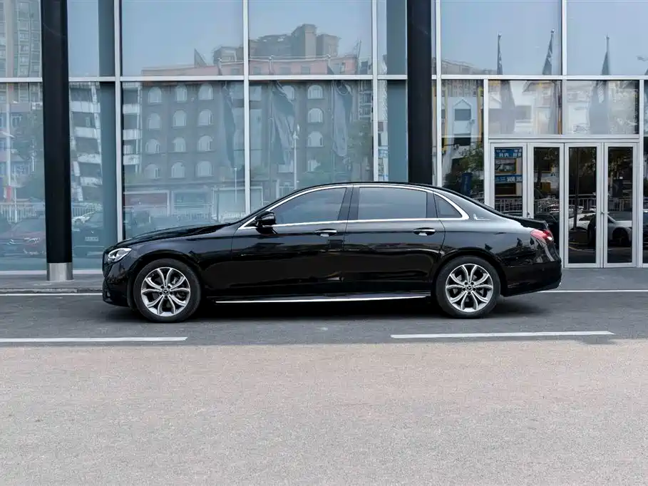 Mercedes-Benz E-Class 2021 E 300 L Sport Luxury Edition фото 3
