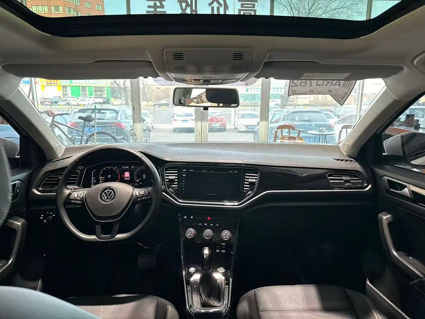 Volkswagen T-ROC 2021 280TSI DSG 2WD Comfort Smart Connect 30th Anniversary Edition фото 8
