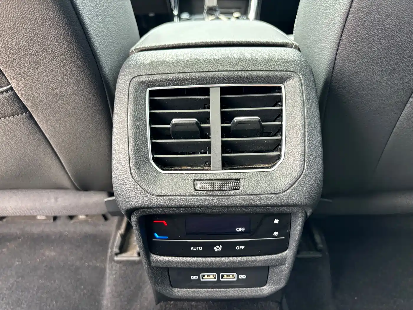 Volkswagen Tayron 2022 380TSI 4WD R-Line Smart Connect Edition фото 13