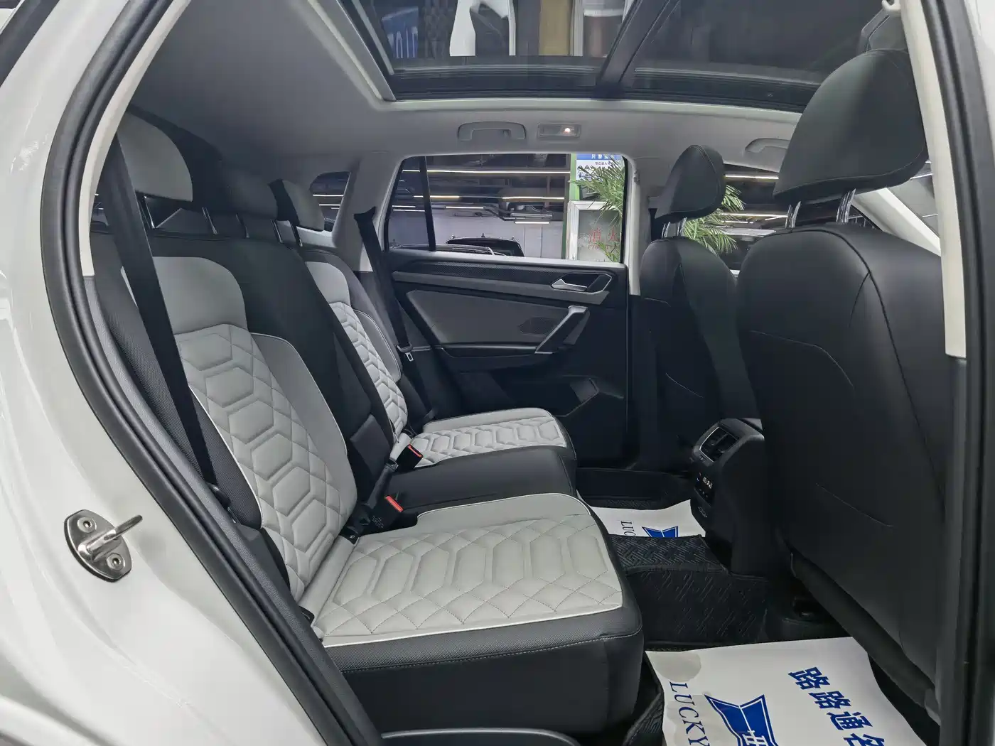 Volkswagen Tayron 2025 Shared Joy 300TSI фото 9