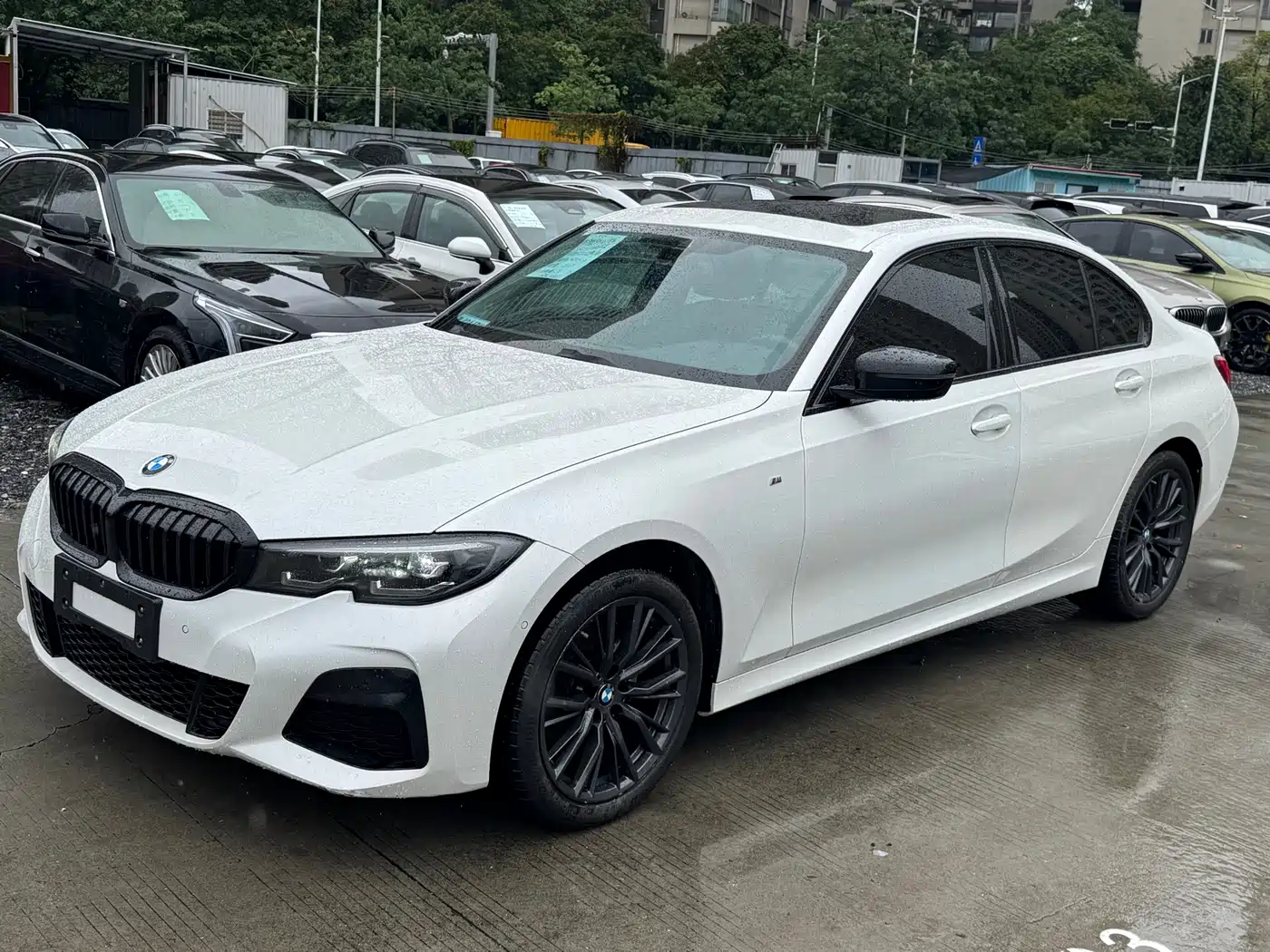 BMW 3 Series 2022 325i M Sport Shadow Edition фото 2