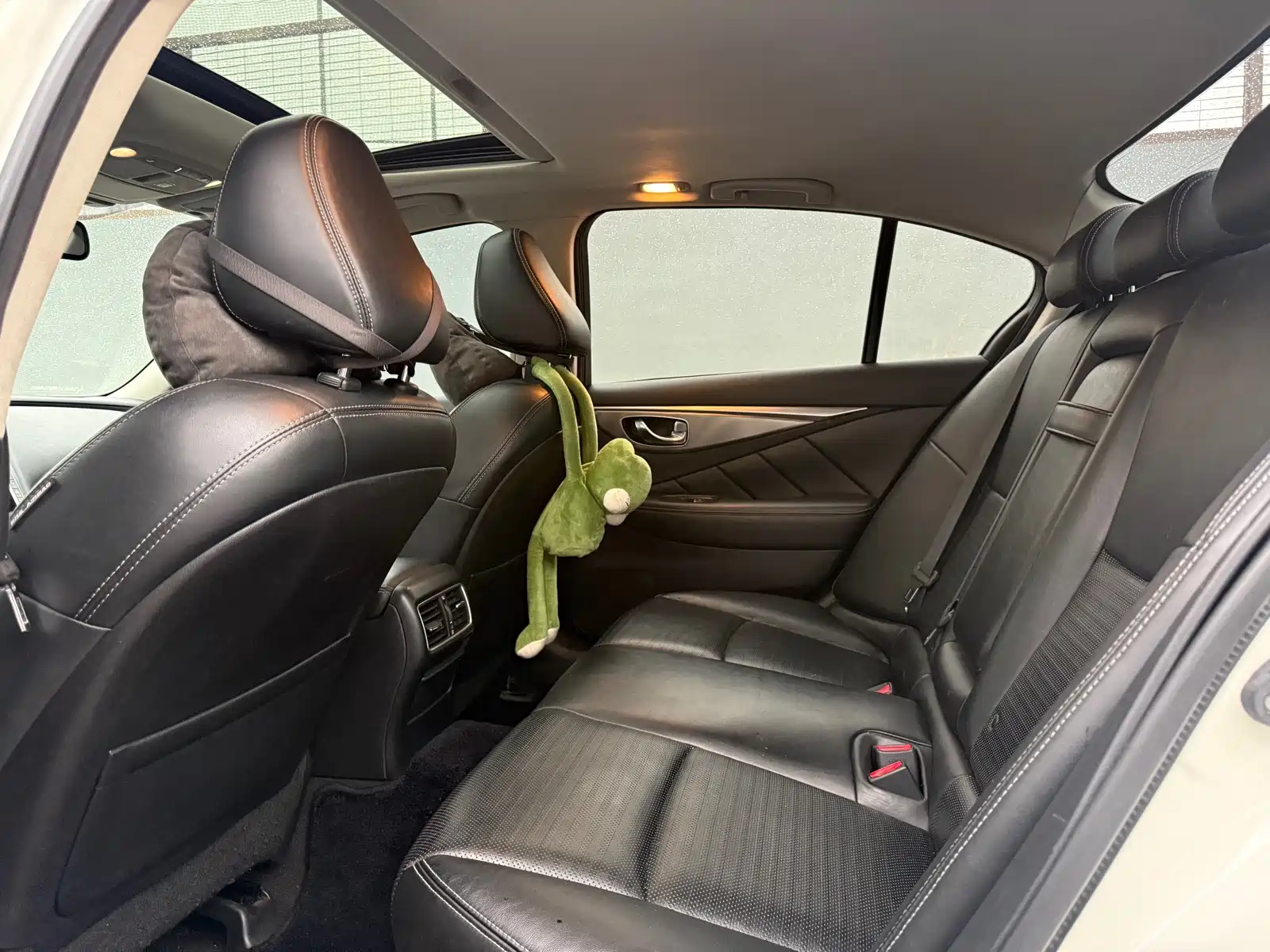 Photo 10 - Infiniti Q50
