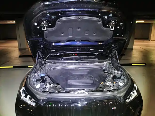 BMW iX1 2025 eDrive25L M Sport Package — фото 3