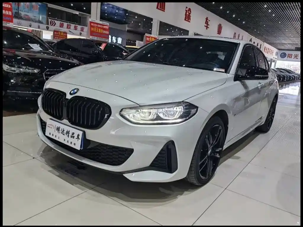 BMW 1 Series 2023 125i M Sport Shadow Edition