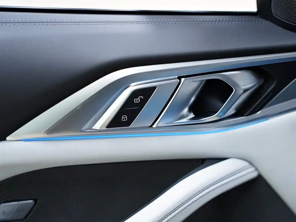 BMW M4 2024 BMW M4 Coupe Competition фото 33