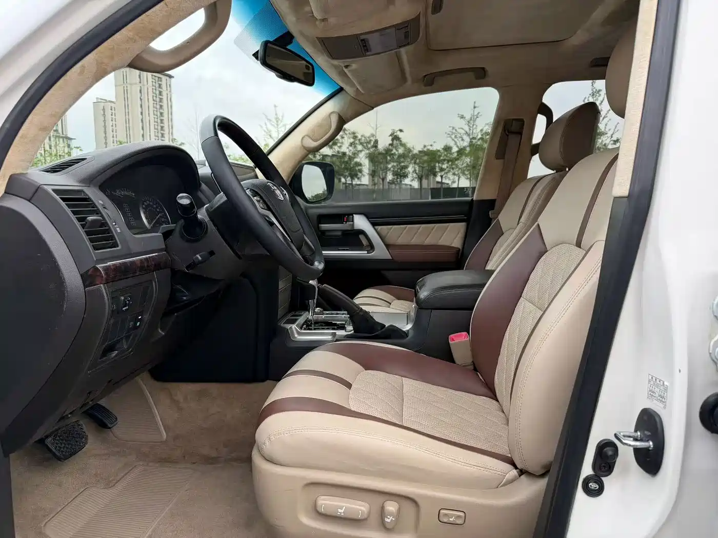 Фото 5 - Toyota Land Cruiser