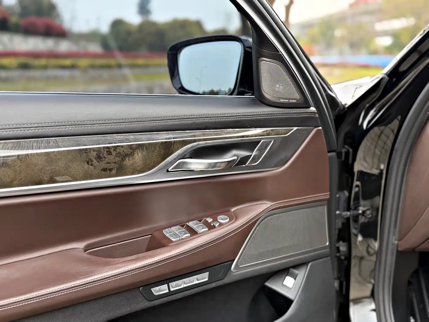 BMW 7 Series 2016 730Li Luxury фото 6