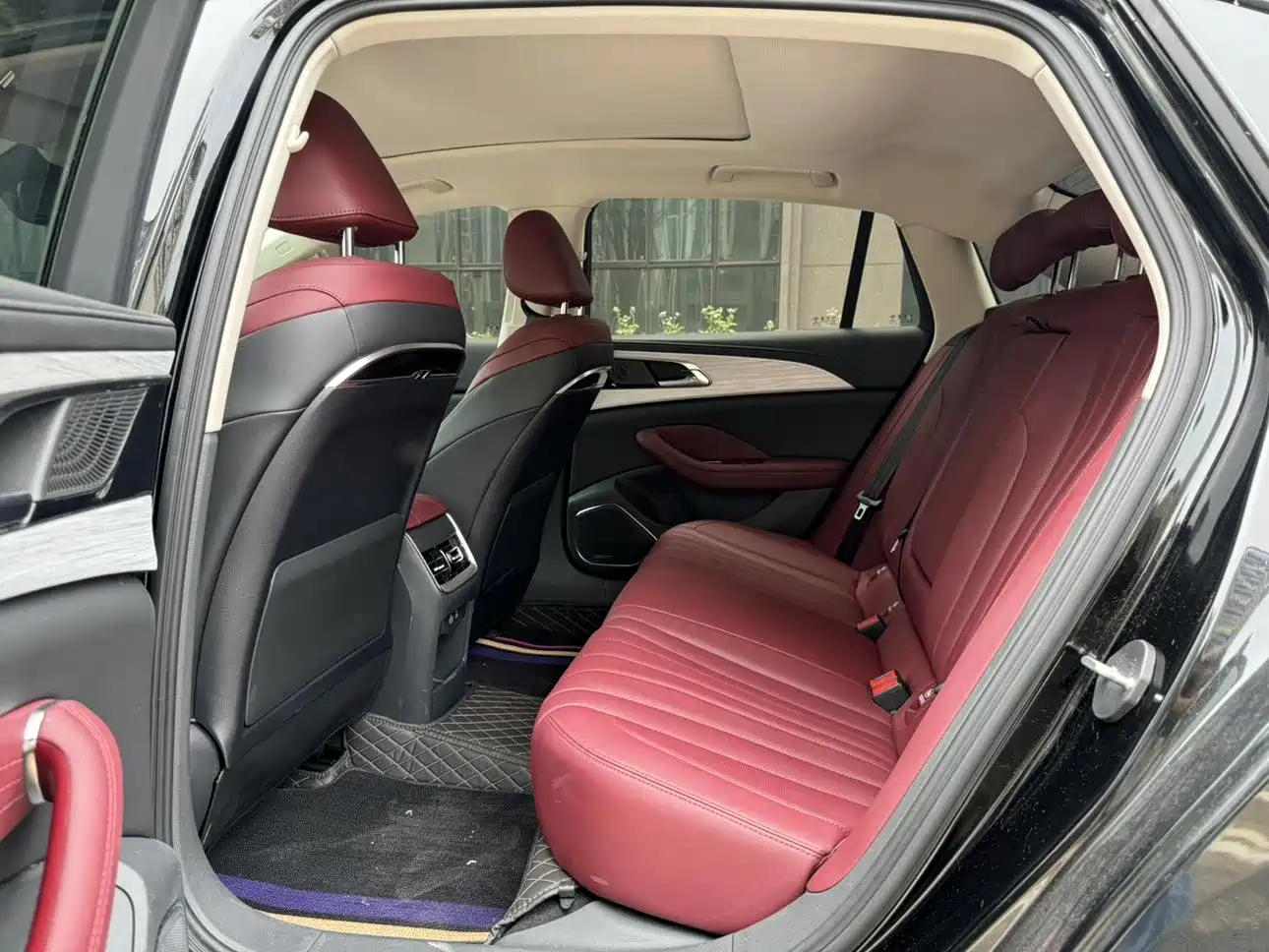 Hongqi H5 2025 1.5T DCT Qiyue 500,000 Units Commemorative Edition фото 6