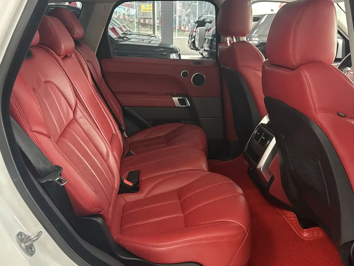 Land Rover Range Rover Sport 2016 3.0 SDV6 HSE фото 26