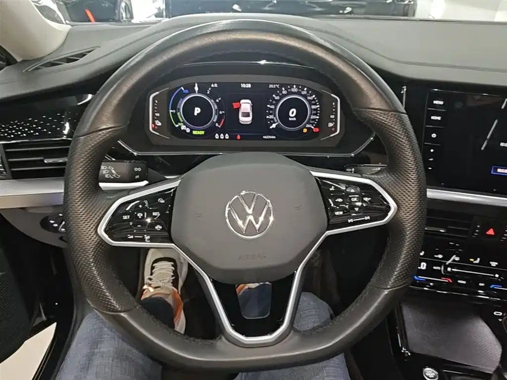 Volkswagen Passat New Energy 2022 Facelift 430PHEV Hybrid Elite Edition фото 11
