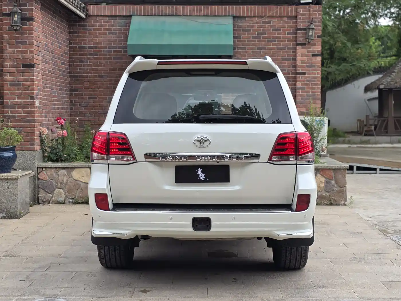 Toyota Land Cruiser (Import) 2015 4.0L V6 Middle East Limited Edition фото 5