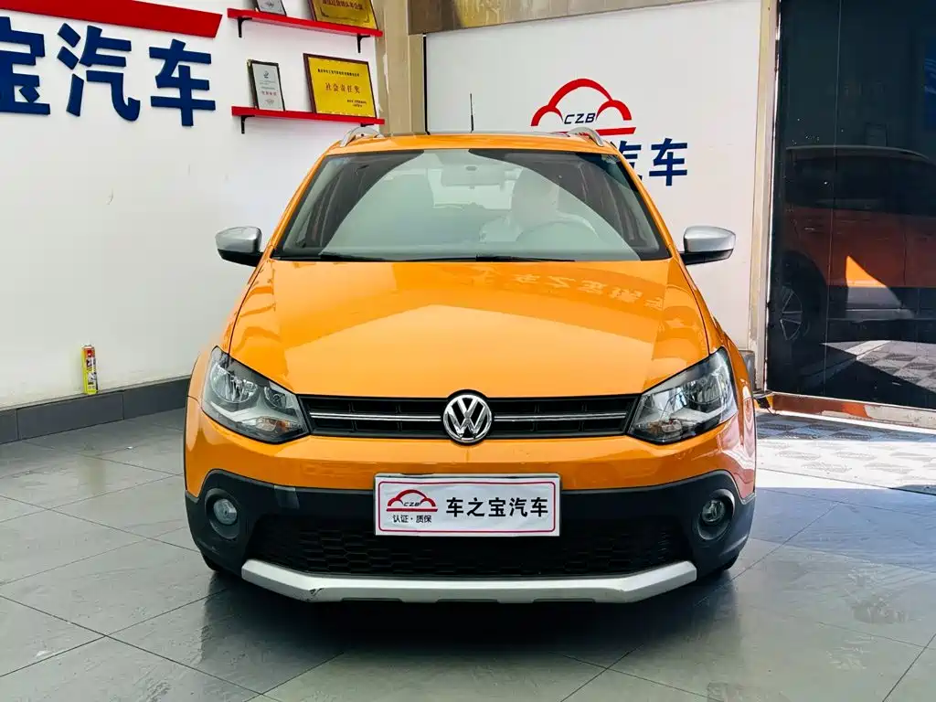 Volkswagen Polo 2014 2012 1.6L Cross Polo AT