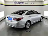 Photo 3 - Hyundai Sonata