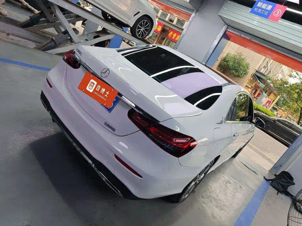 Mercedes-Benz E-Class, миниатюра 2
