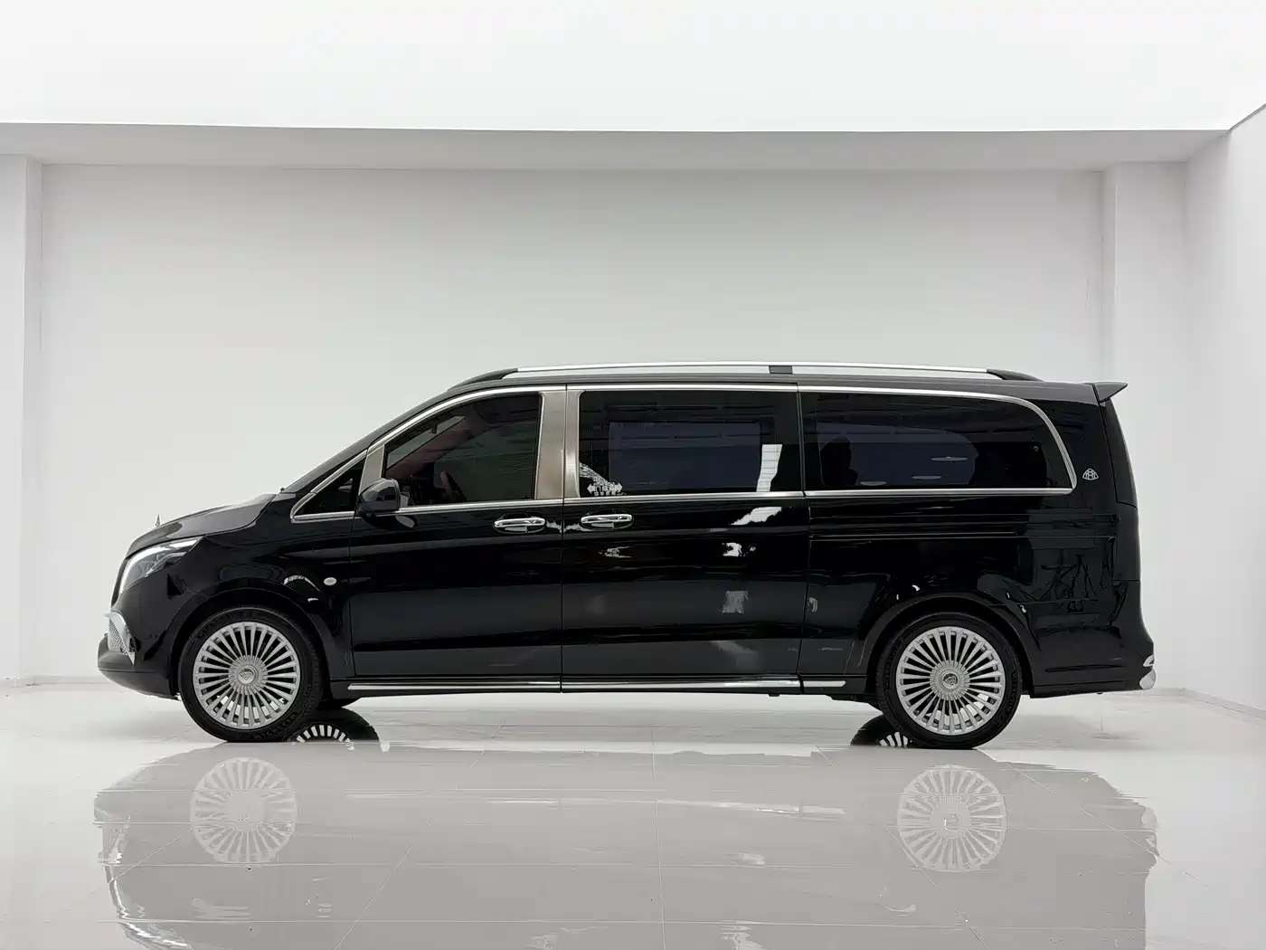 Mercedes-Benz Vito 2021 2.0T Elite 7-Seater фото 4