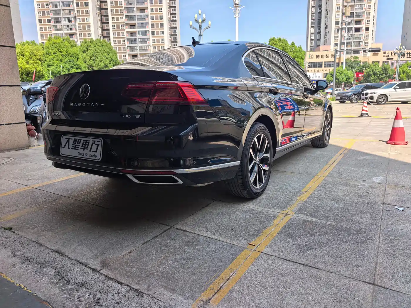 Volkswagen Magotan 2021 330TSI DSG 30th Anniversary Edition фото 12