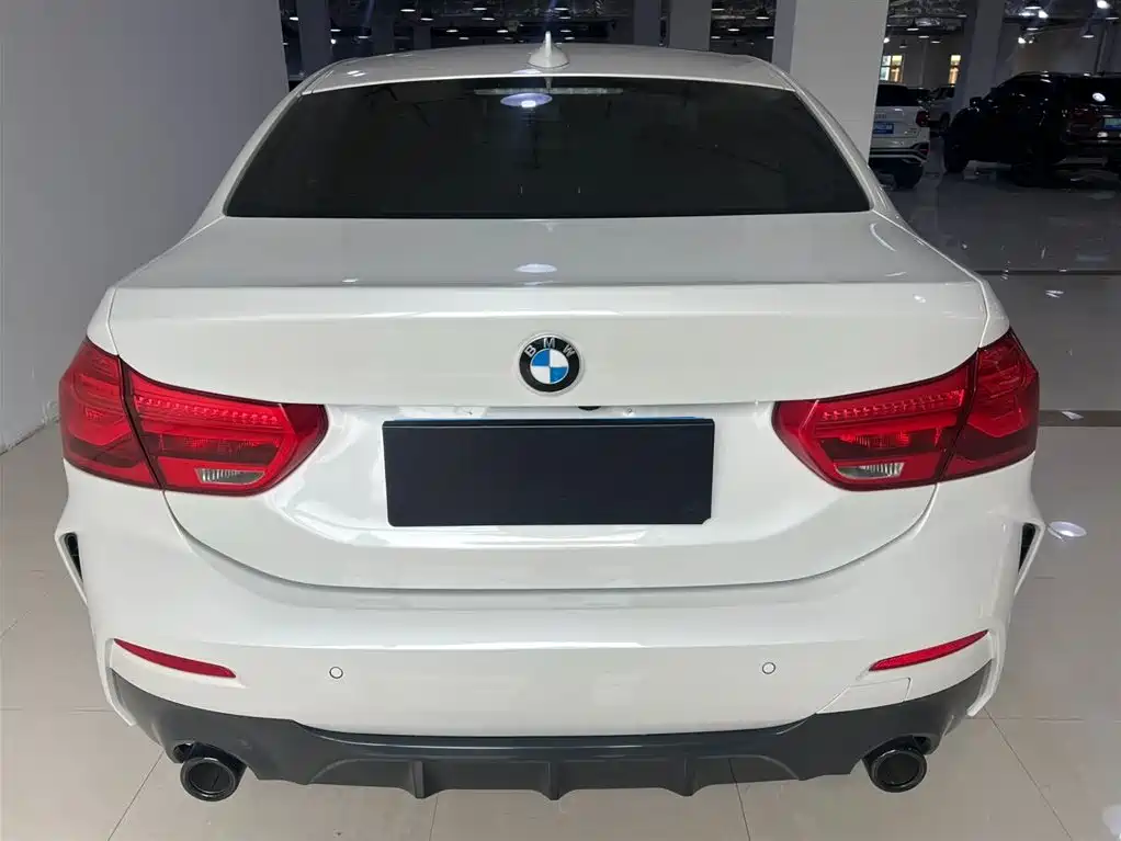 BMW 1 Series 2021 Facelift 120i M Sport Shadow Edition фото 5