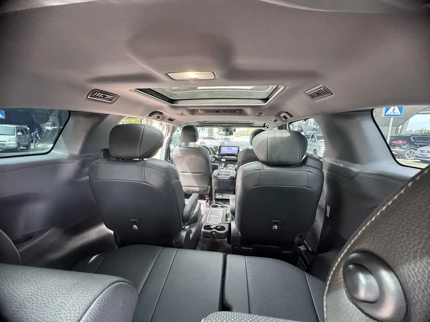 TOYOTA SIENNA