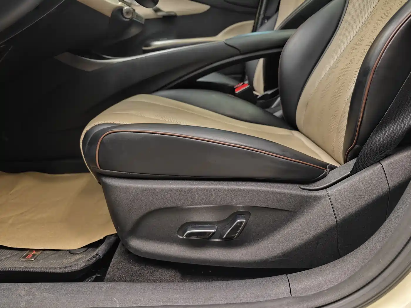 BYD Dolphin 2023 420km Fashion Edition фото 10