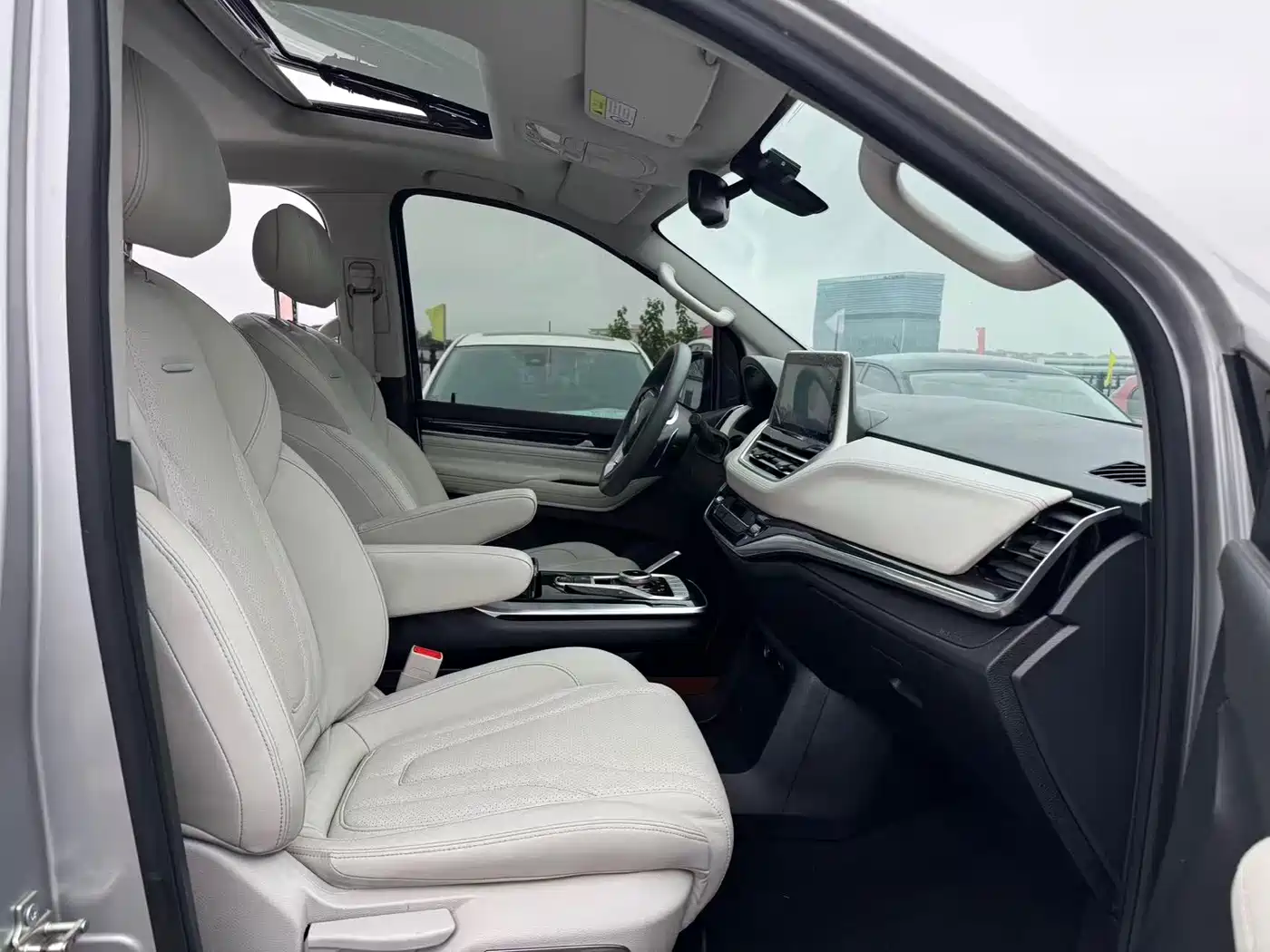 SAIC Maxus Maxus G20 2020 2.0T Gasoline Automatic Luxury фото 9